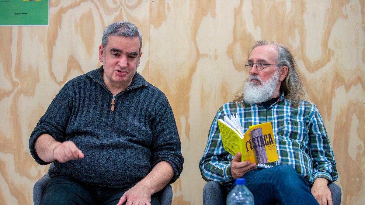 Joaquim Vilarnau y Joan Reig conversando.