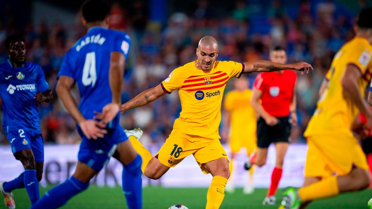Oriol Romeu jugará cedido en el Girona la próxima campaña.