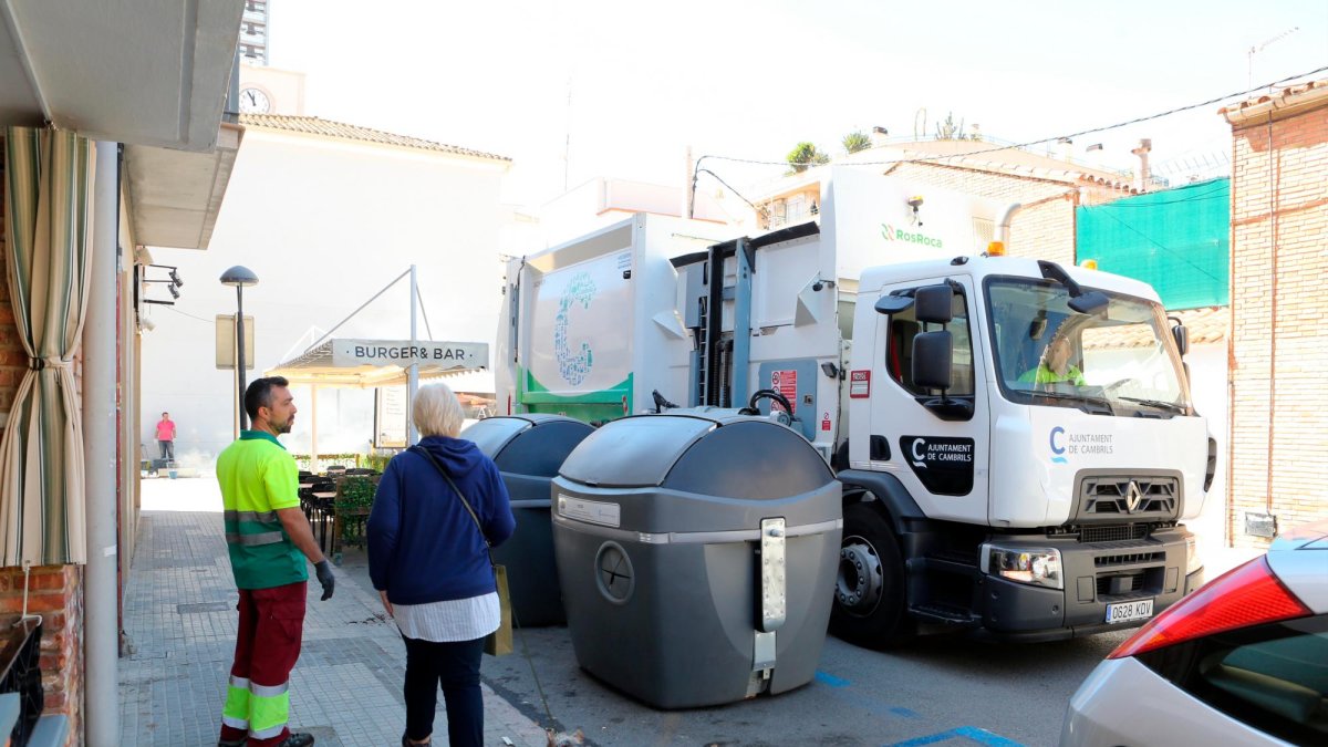 En las primeras semanas convivirán los cubos individuales con los contenedores actuales.