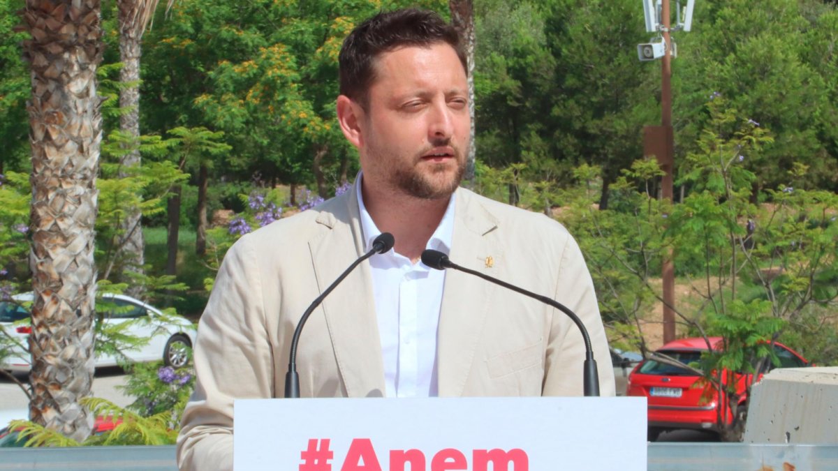 El alcalde de Tarragona, Rubén Viñuales, durante el balance del primer año de mandato.