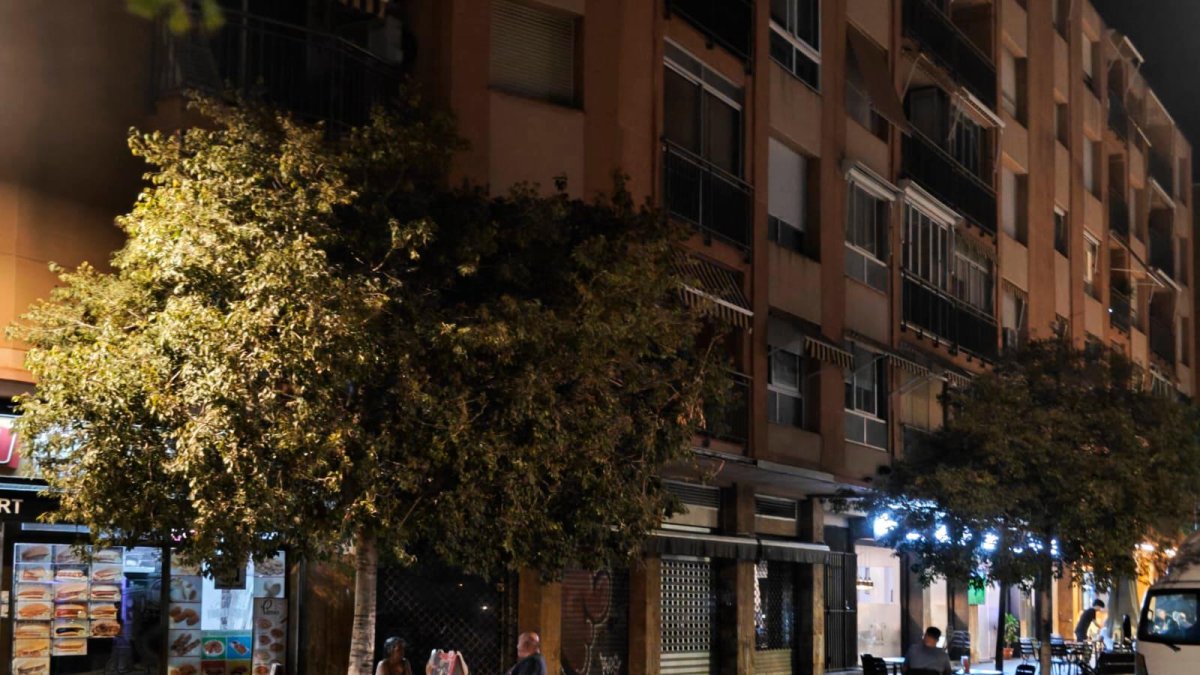 Los hechos ocurrieron en esta zona de la plaza de la Pedrera.