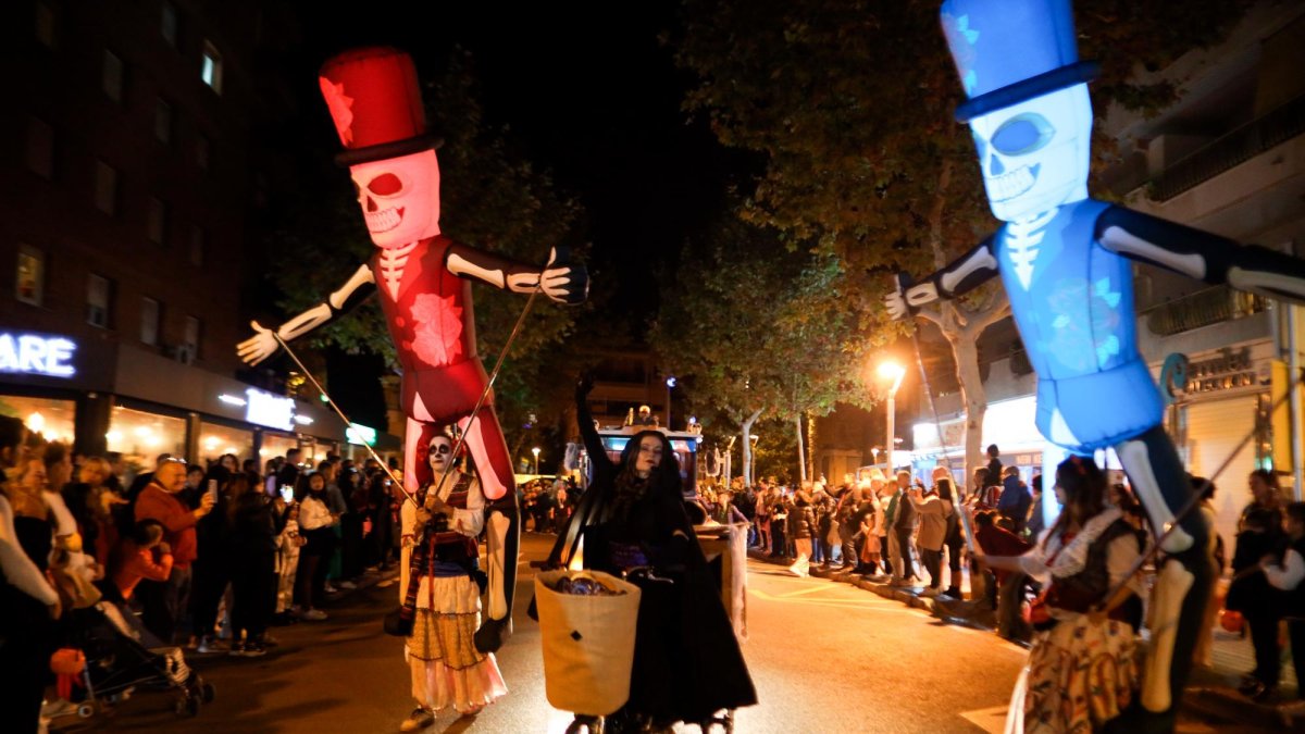El multitudinario desfile del Salouween Parade se aplaza al próximo fin de semana.
