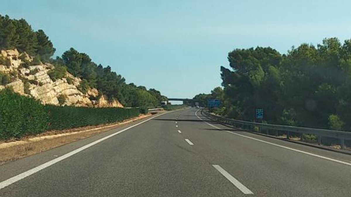 El choque múltiple de El Perelló se ha producido en este punto de la AP-7.