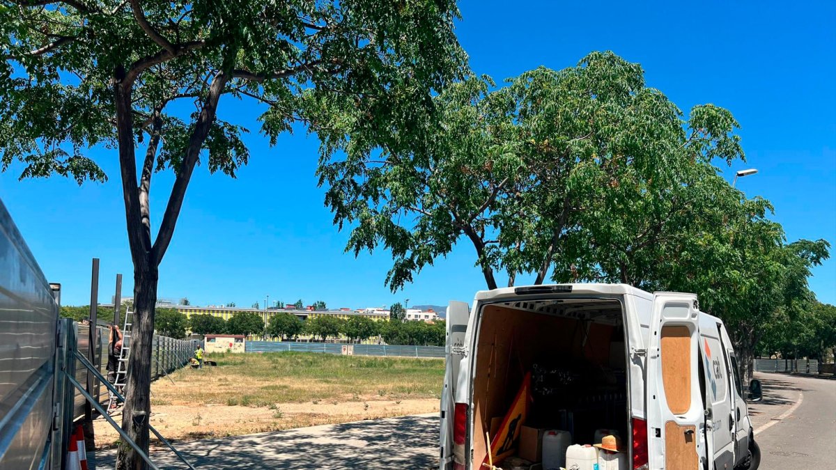 Las labores sobre el terreno ya han comenzado, después de que hace unos días se perimetrase el entorno.