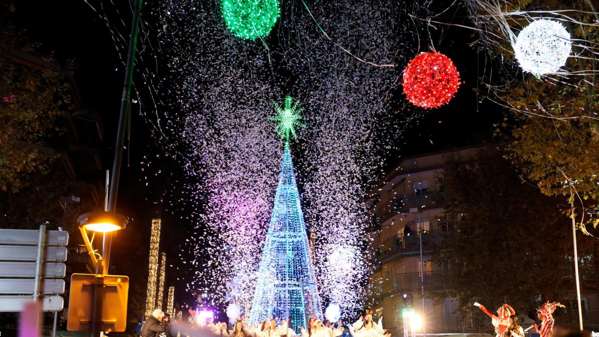 La Costa Daurada se ilumina para dar la bienvenida a la Navidad