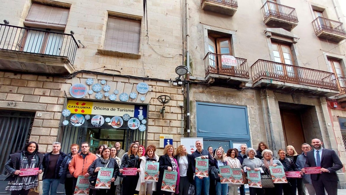 Els diferents participants en tota la campanya comercial que es farà a Valls.