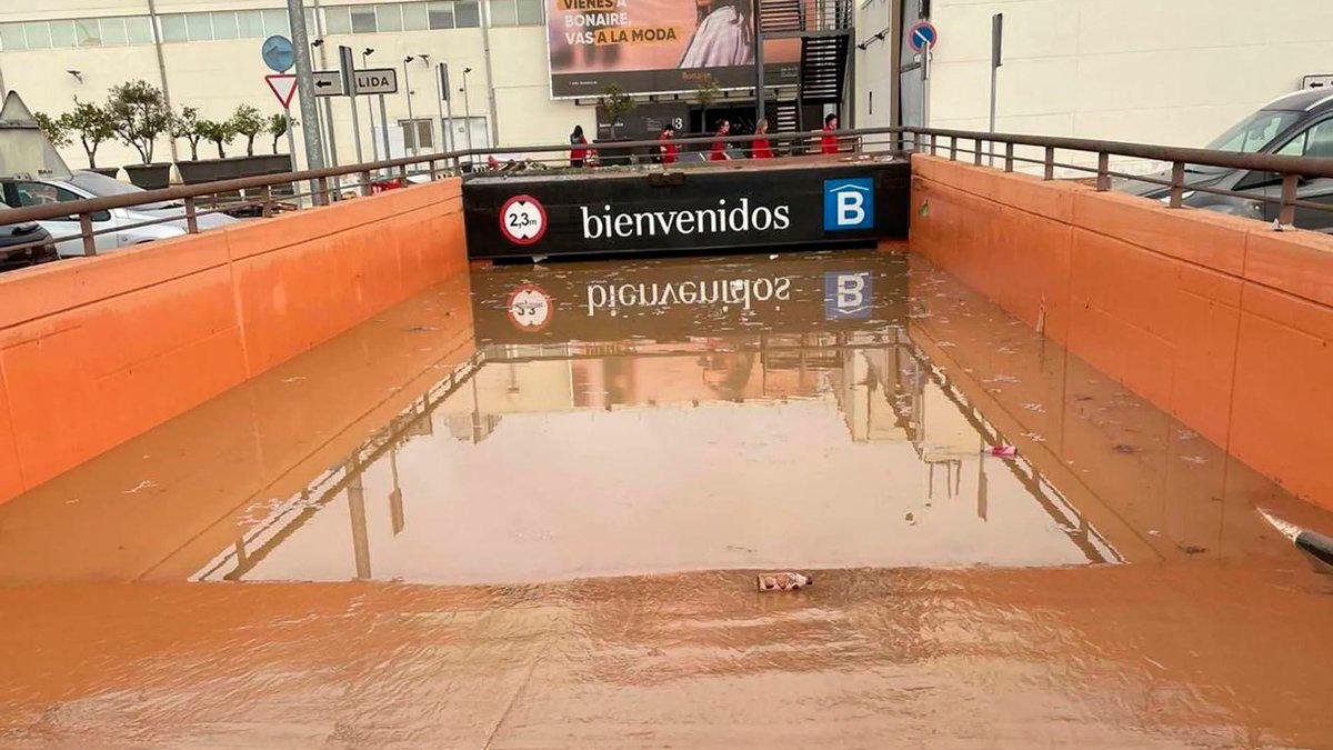 Así se encuentra el Centro Comercial Bonaire, uno de los más grandes de Valencia