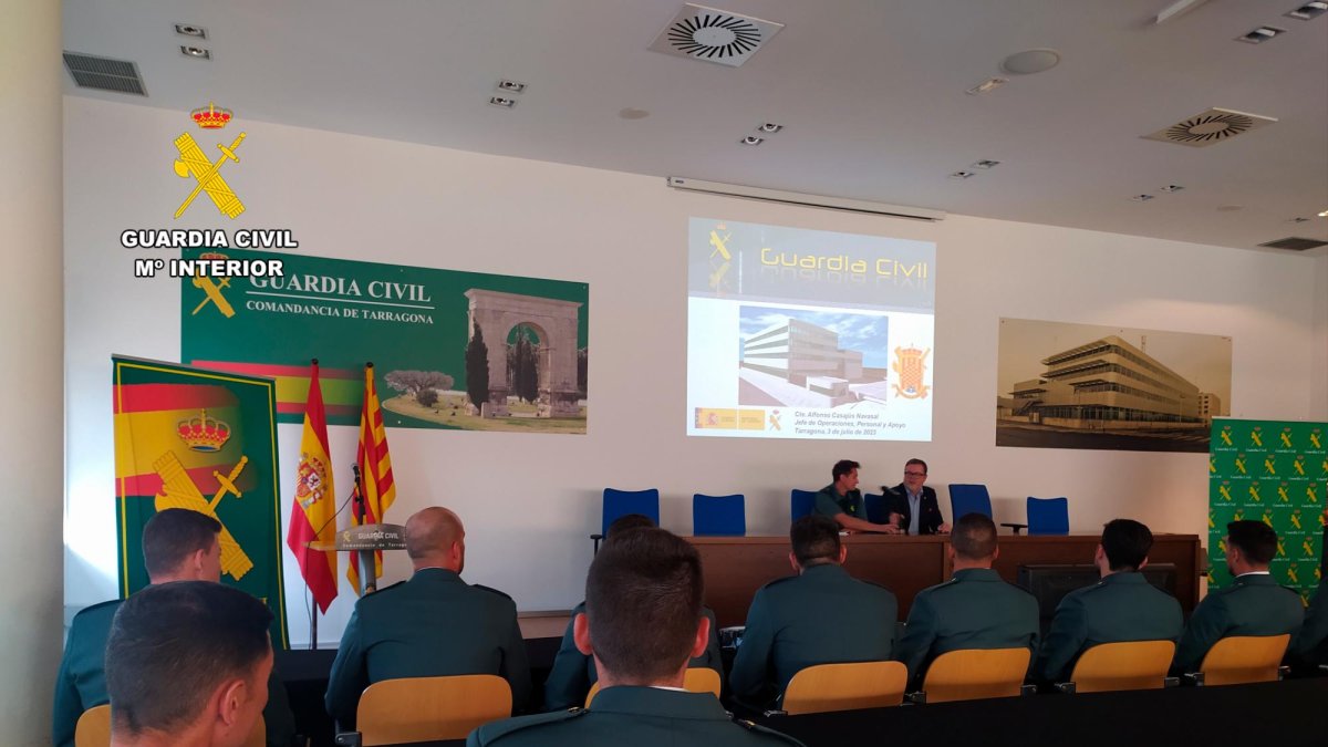 Durante el acto de inauguración el Subdelegado del Gobierno ha dado la bienvenida a los nuevos agentes.