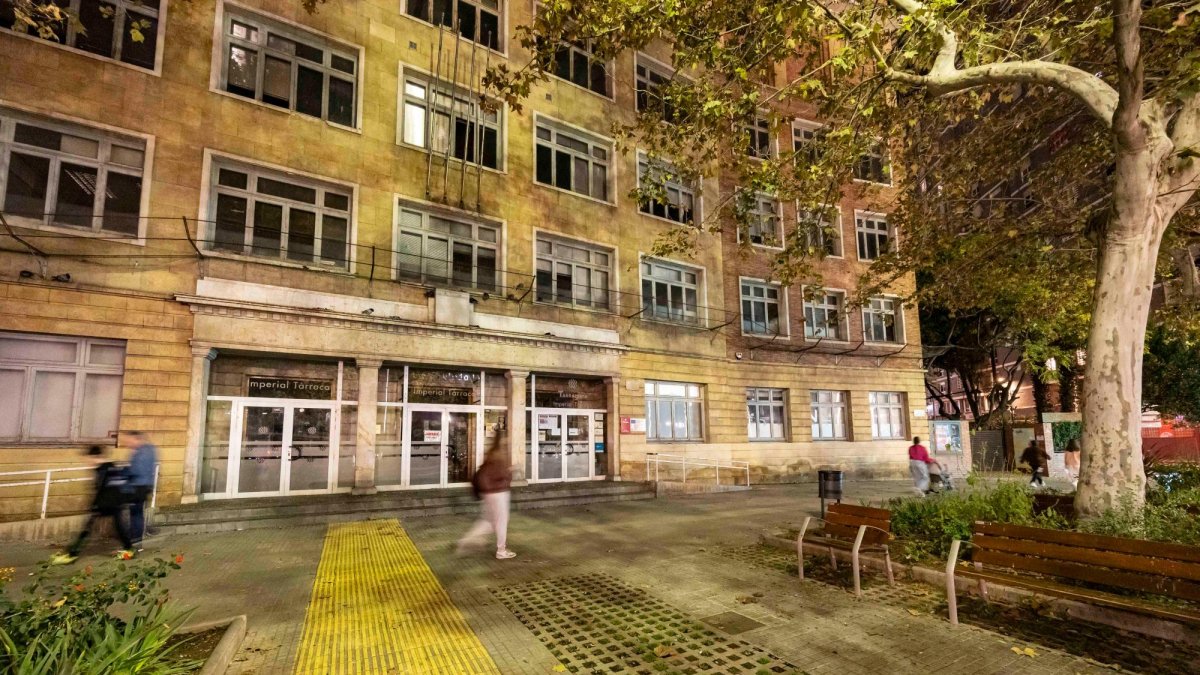 El histórico edificio de Lletres de la Plaça Imperial Tarraco cuenta con una superficie de 12.751 metros cuadrados.