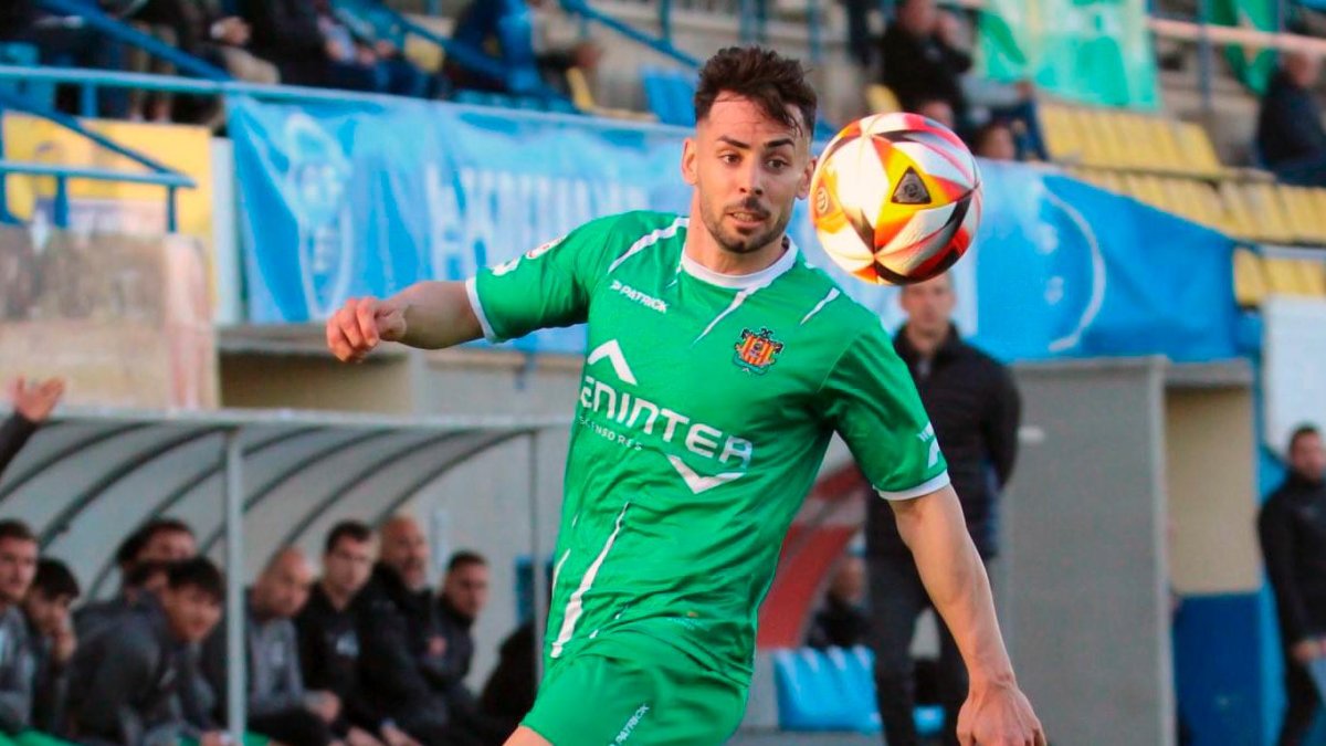 Robert Simón, exjugador del Nàstic, marcó su primer gol con la camiseta del Cornellà la pasada jornada en Zubieta.