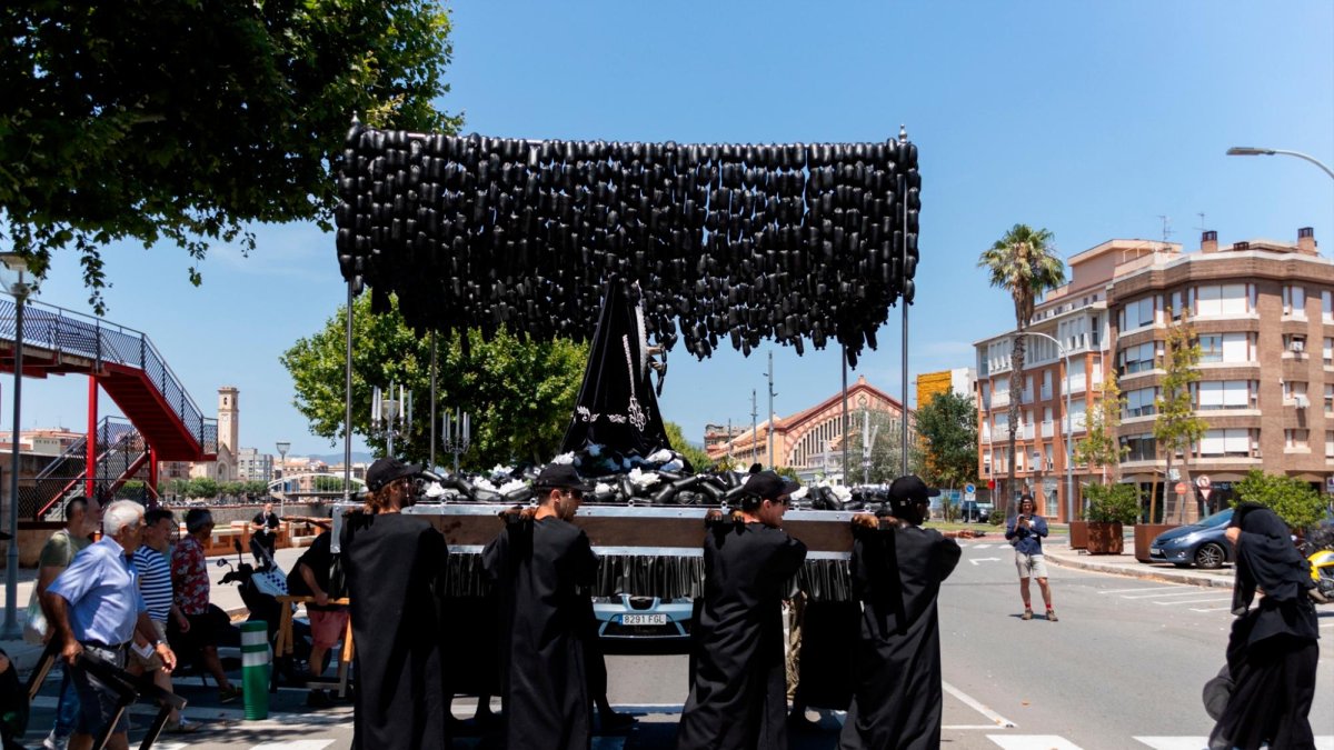 La performance de la Santa Baldana a Tortosa, el passat juny.