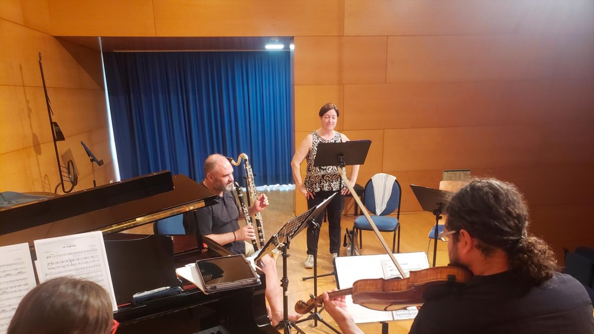 Ensayo de Accent Ensemble en el Conservatori de Vila-seca.