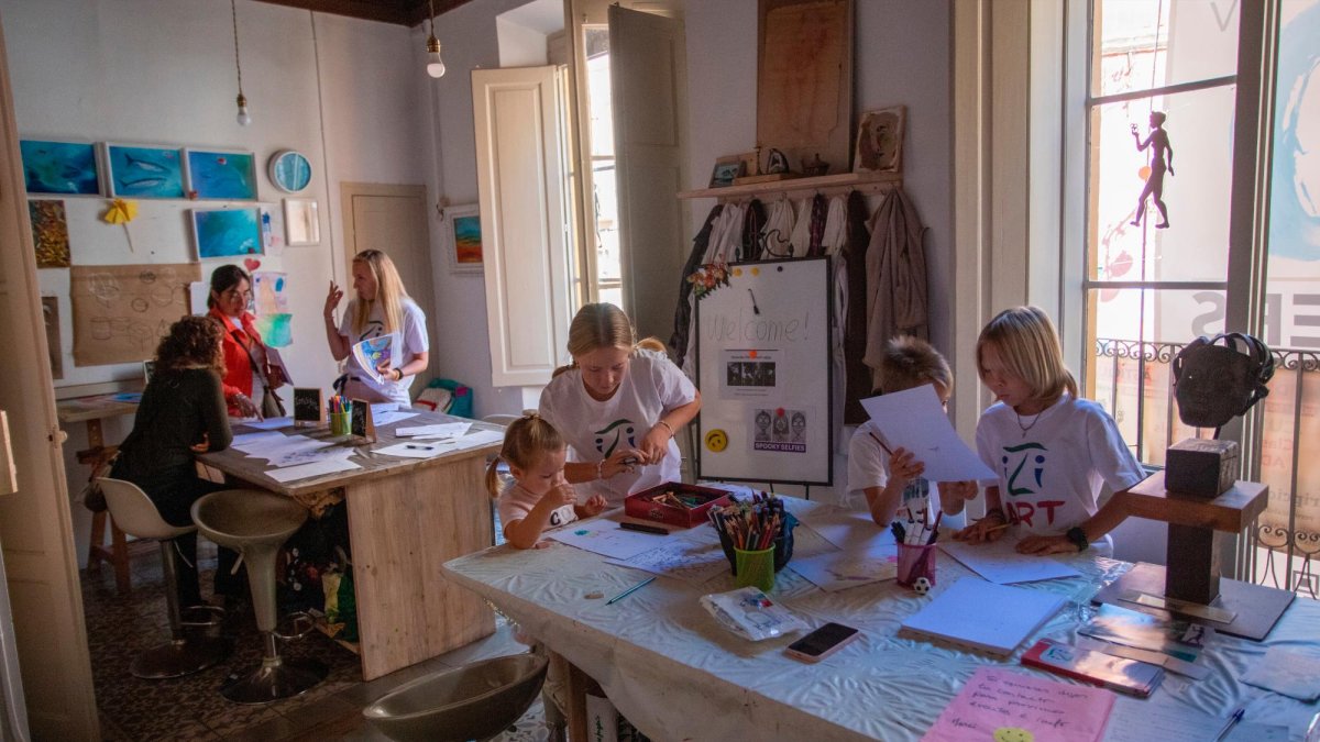 Taller d’arts aplicades Verónica Bilbao, en la Baixada Misericòrdia, este sábado.