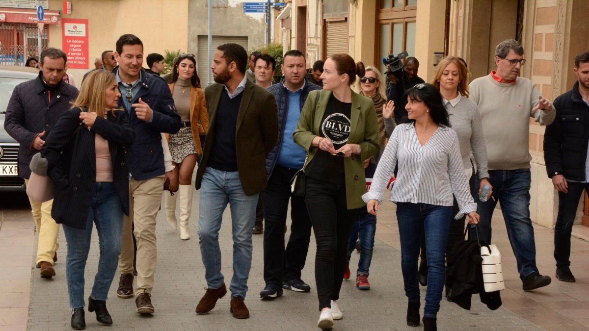 Isabel Lázaro, en una imagen de archivo con Macíán.