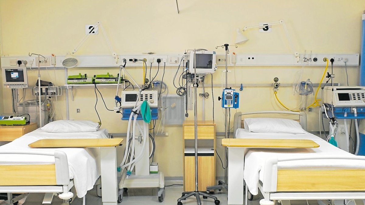 Los hospitales cerrarán camas durante este verano.