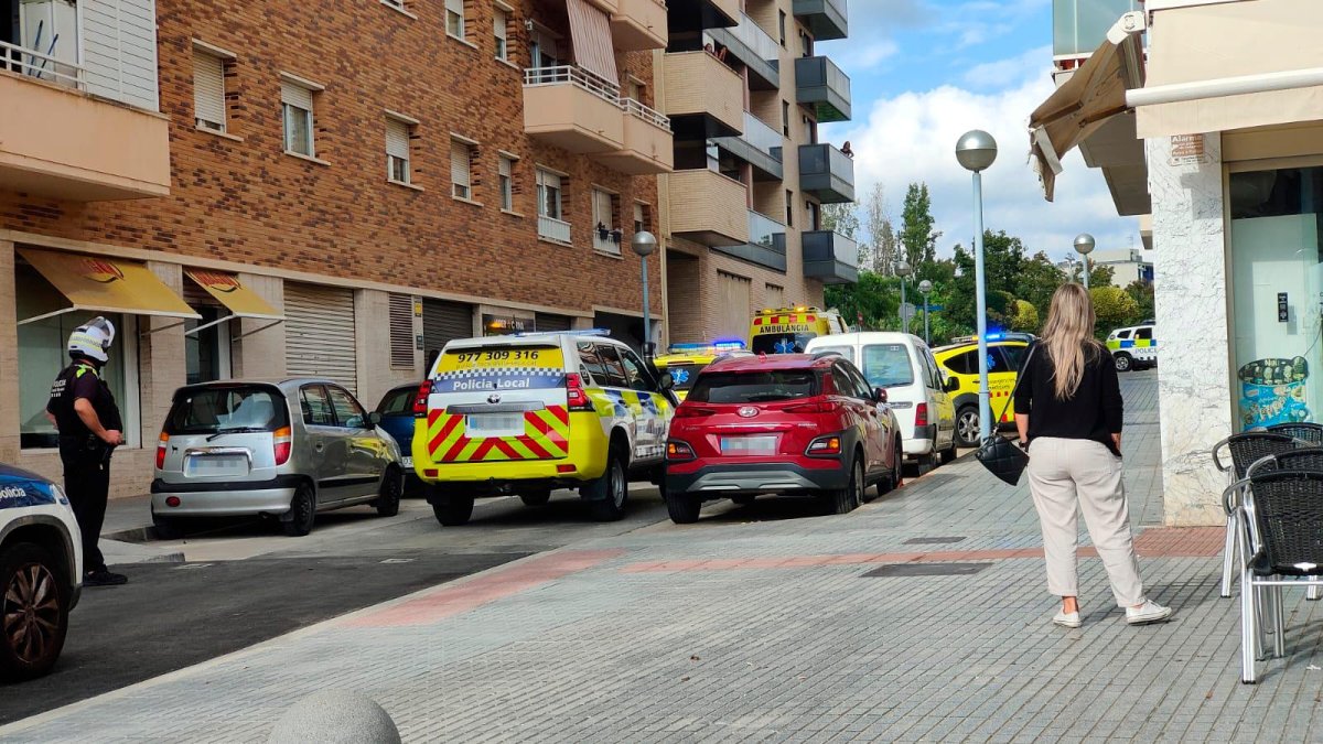 Un niño de cuatro años, en estado crítico al caer desde un tercer piso ...
