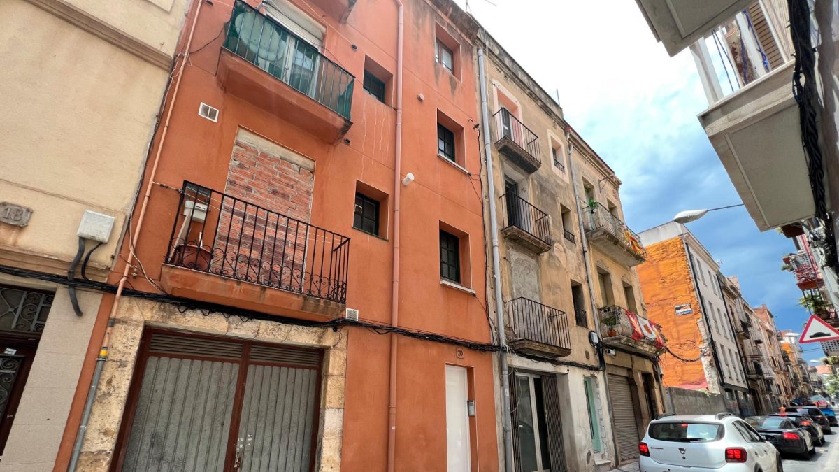 En los número 20 y 22 de Alt de Carme, que estuvieron cerrados, ya se está interviniendo.