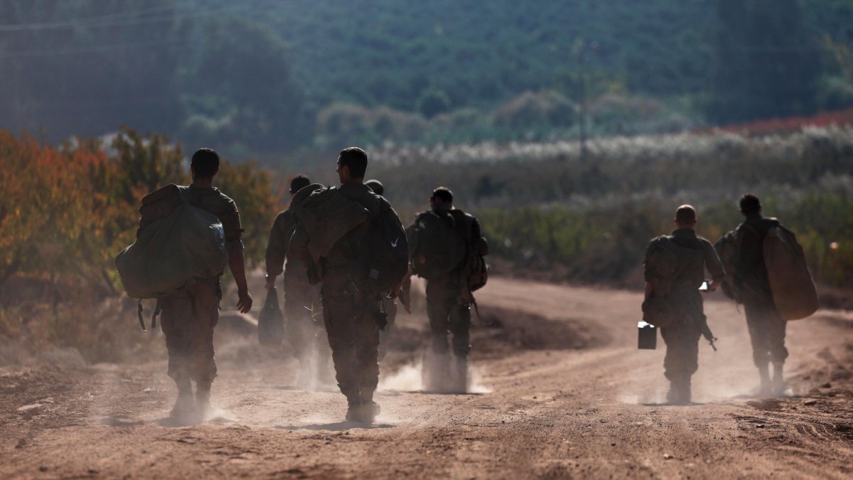 Tropas israelíes regresan del Líbano.
