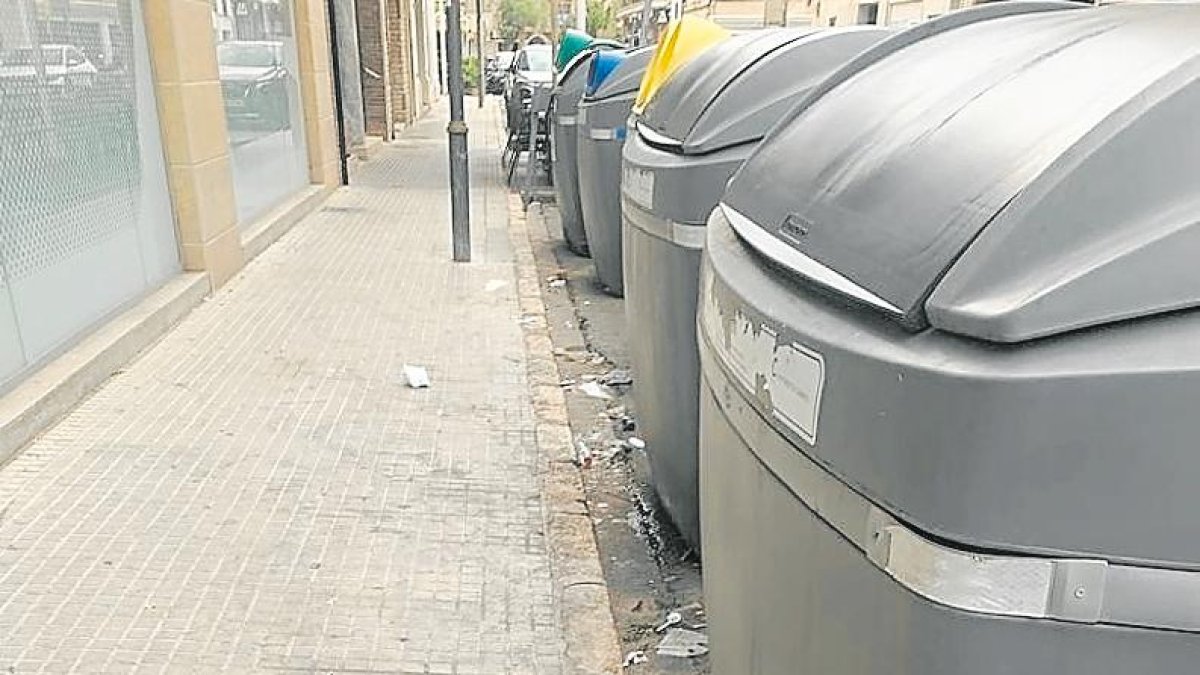 Quejas en Cambrils por la mala gestión de los residuos urbanos en los ...