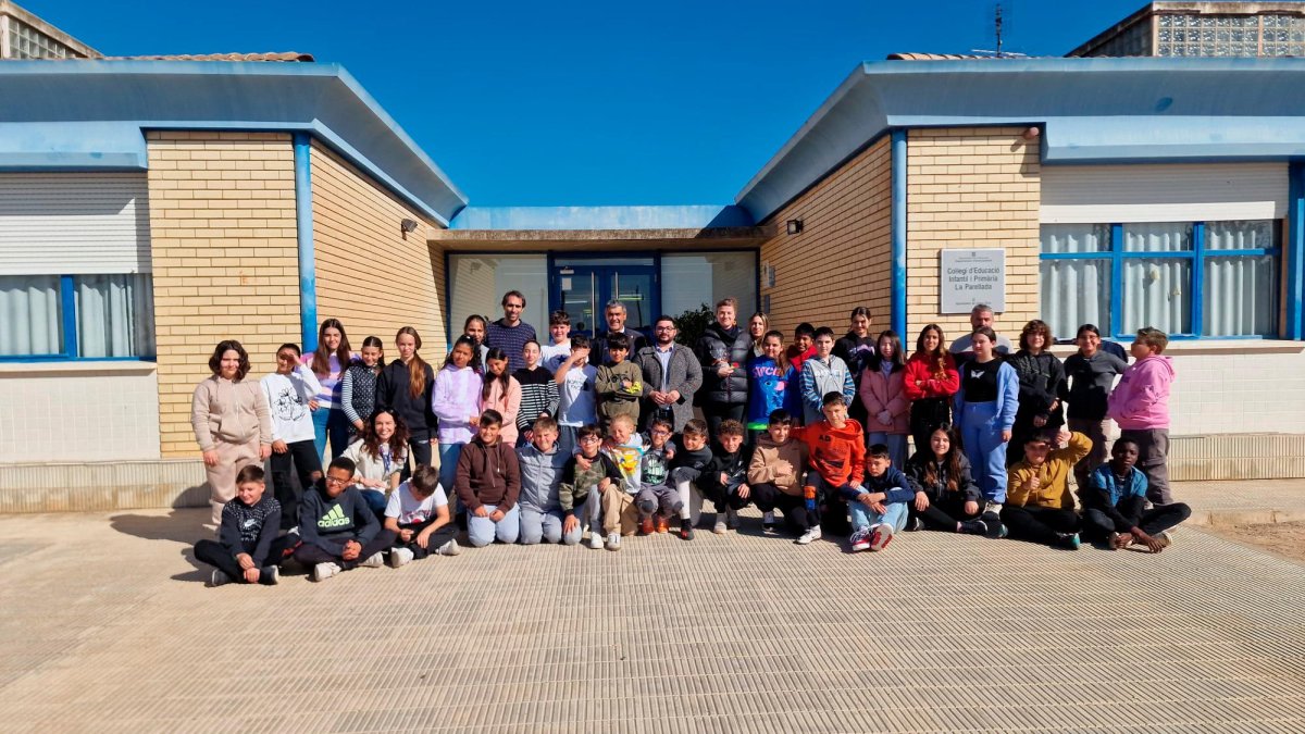 Els alumnes de l’escola de Santa Oliva.