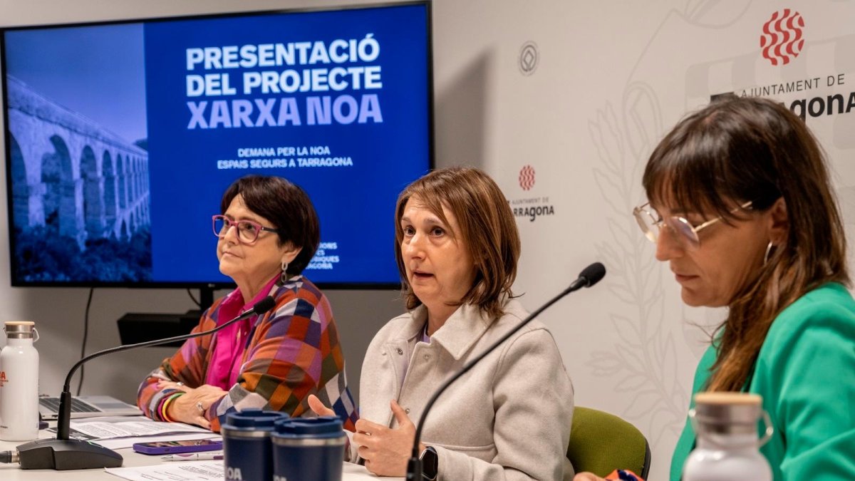 Montserrat García, Ceciia Mangini y Nuria Ríos durante la presentación de la campaña.
