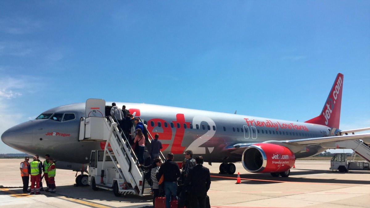 Imatge d’arxiu d’un avió de Jet2.com a l’aeroport de Reus.