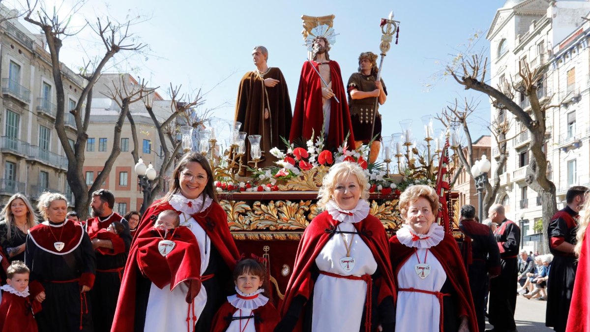 Les quatre generacions de l’Ecce Homo Divendres Sant de 2023.