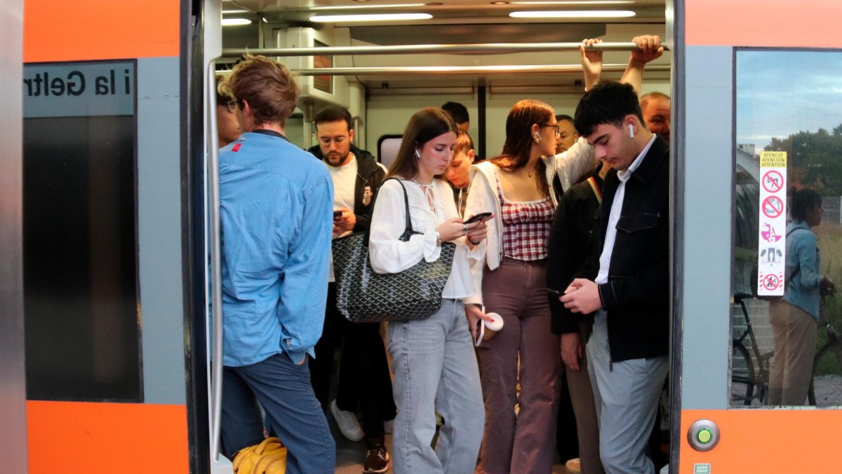 Imatge d’un tren de la R2 sud.