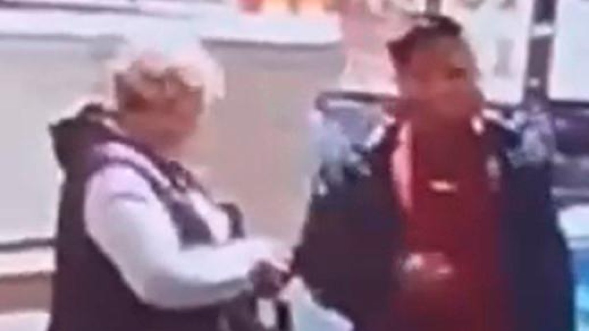 La pareja de ladrones que Mossos intenta identificar.