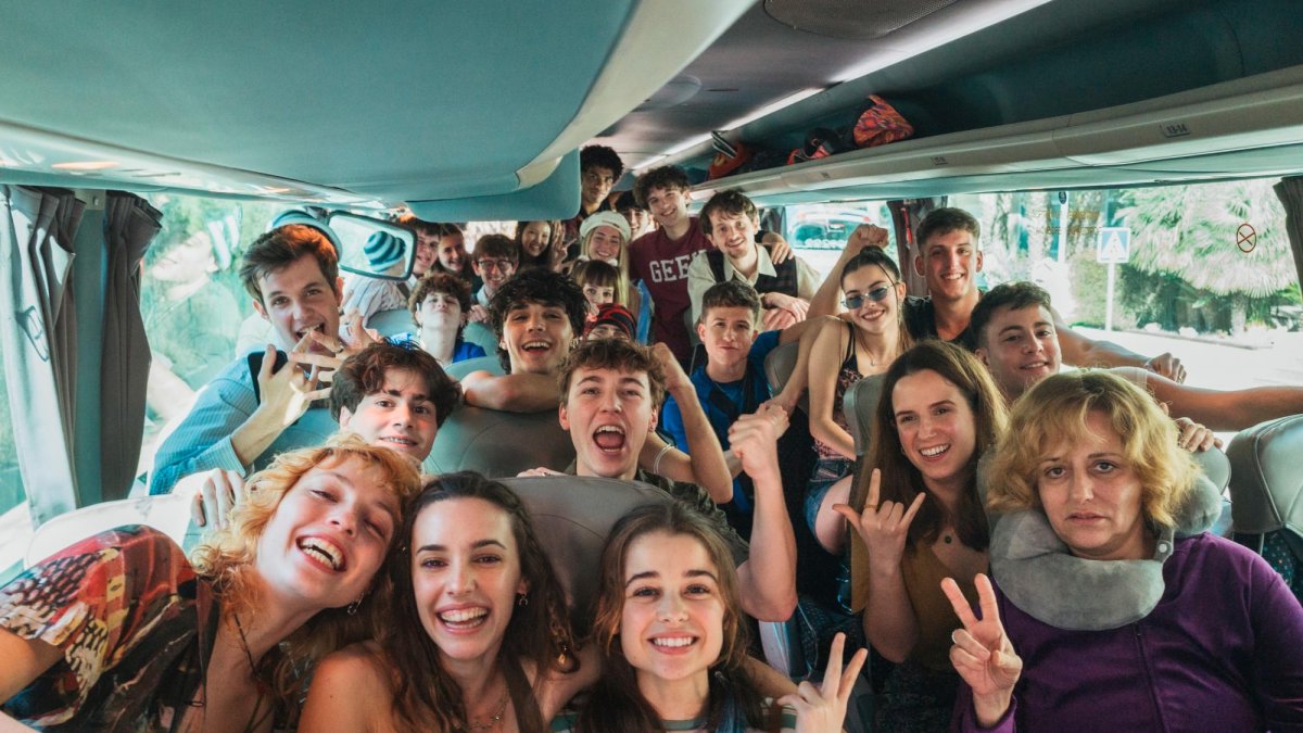Los protagonistas de ‘Viaje de fin de curso’, con Yolanda Ramos a la derecha.