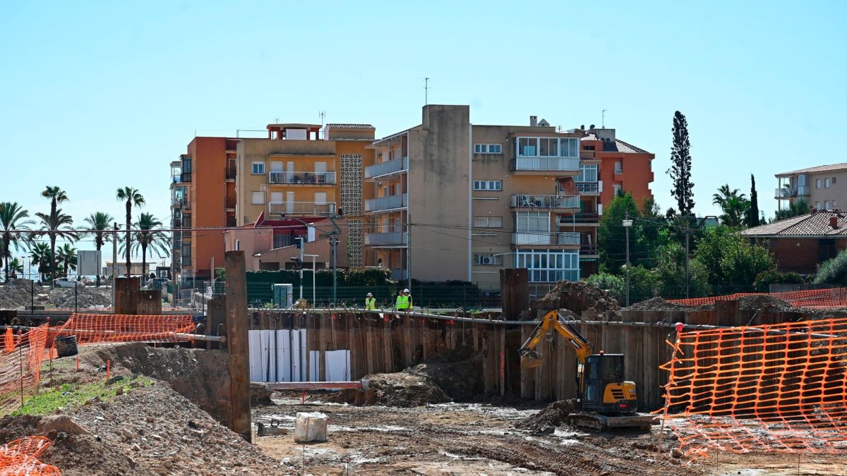 La Generalitat invierte 15 millones en las obras de canalización del barranco de Barenys.