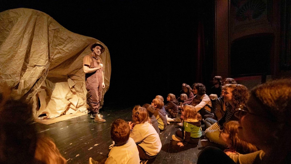 Un dels passis que es van fer de l’espectacle que hi havia al Teatre Principal.