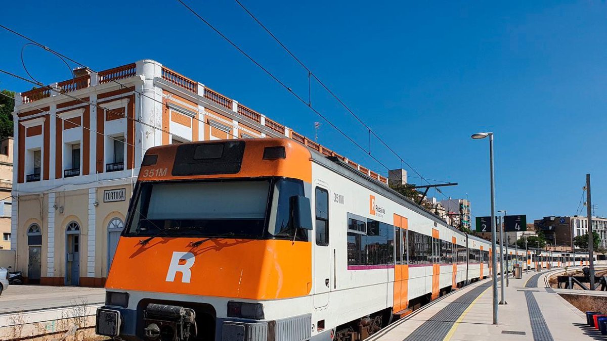 Un fallo de frenos en el tren Tortosa-Tarragona afecta la circulación ...