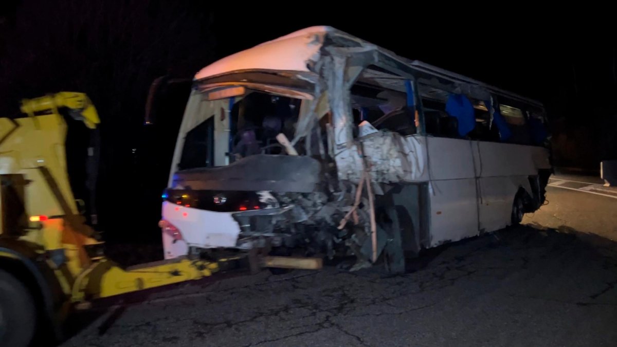 Estado del autobús después del accidente.