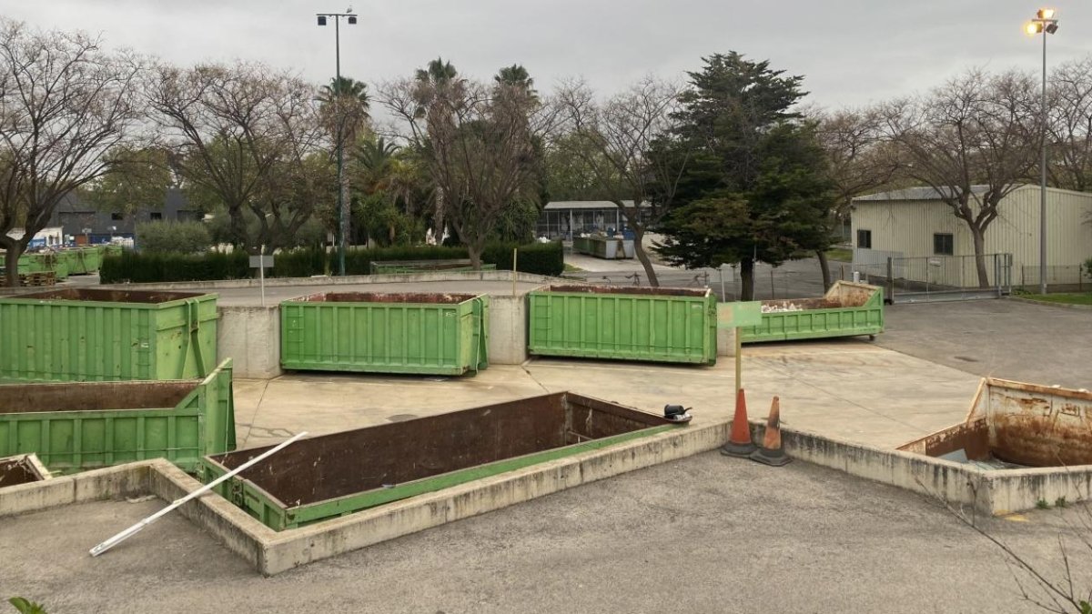 La Deixalleria Central Reus Oest está en la calle de Adrià Gual, en AgroReus.