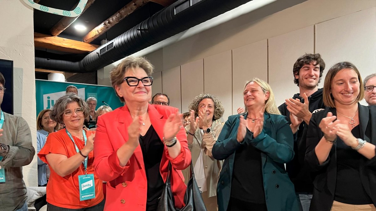 La candidata Pallarès, este domingo celebrando los resultados.
