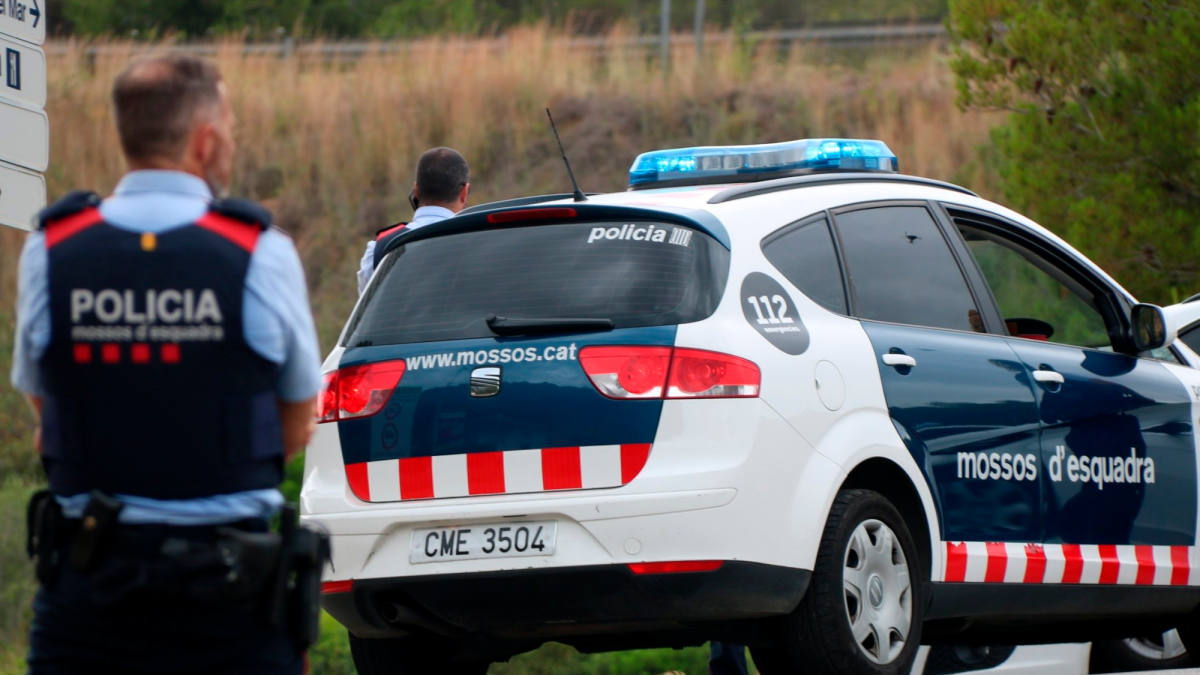 Mossos interceptó el turismo en Santa Bàrbara.