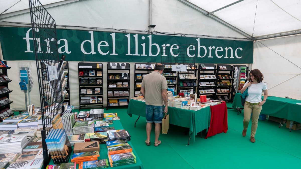 La Fira del Llibre Ebrenc inclourà 22 presentacions d’autors del territori.