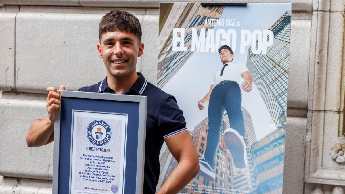 Imagen del Mago Pop con el título del récord Guiness.
