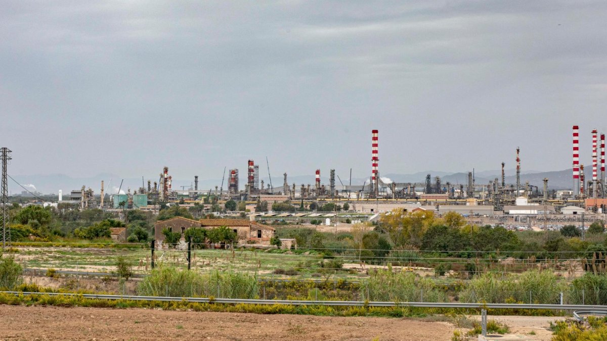 El polígono petroquímico, donde la Vall de l’Hidrogen será clave.