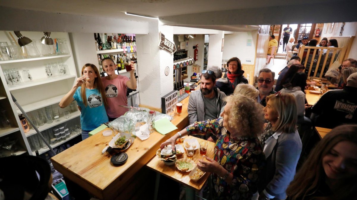Vermut de despedida del local Twins celebrado ayer al mediodia.