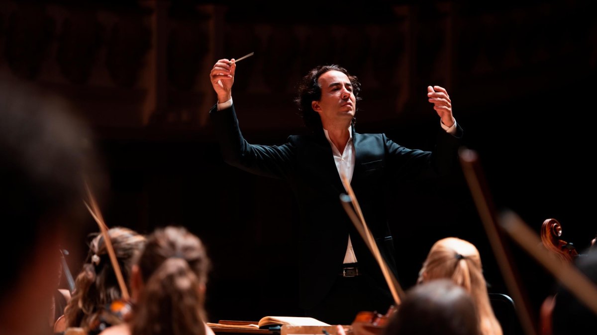 Carlos Checa, director de la JOSB, el pasado octubre en Londres (Cadogan Hall).