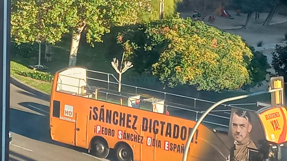 El autobús que se pasea este jueves por Tarragona.