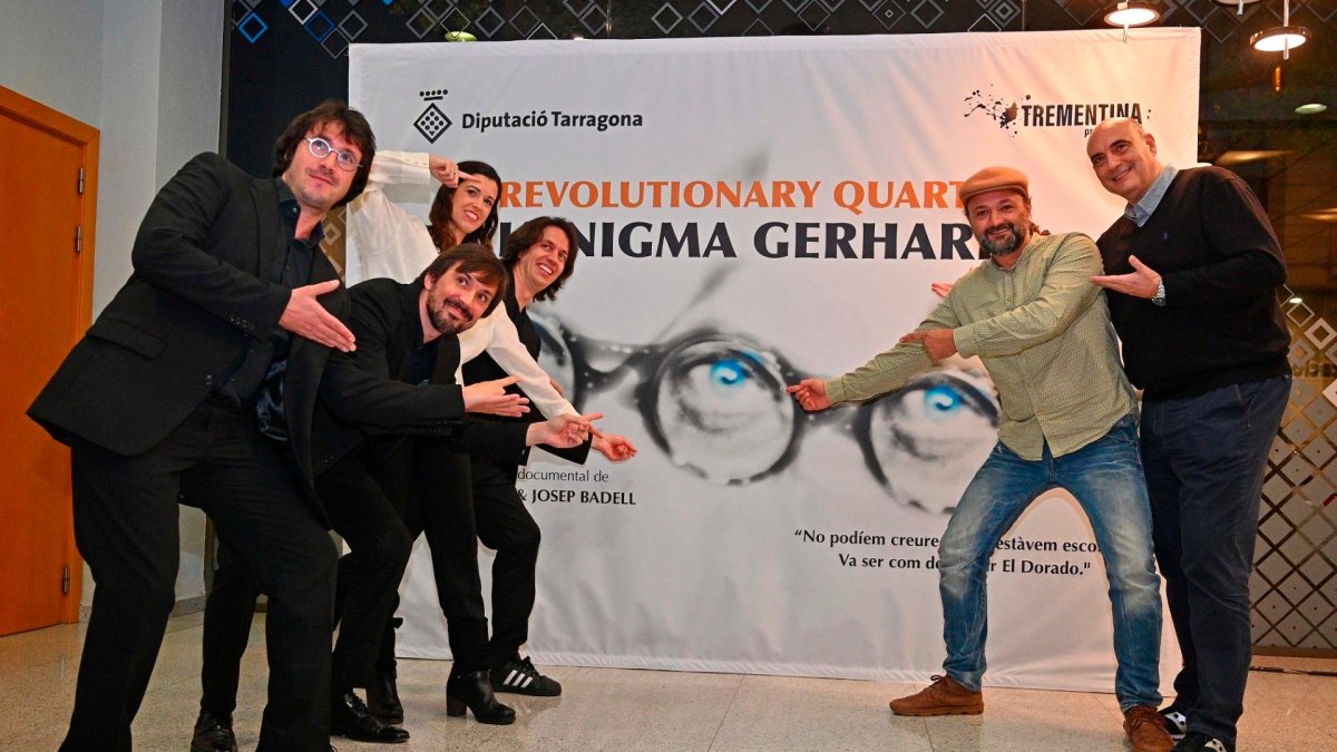 El equipo del documental, ayer en Auditori de la Diputació de Tarragona.