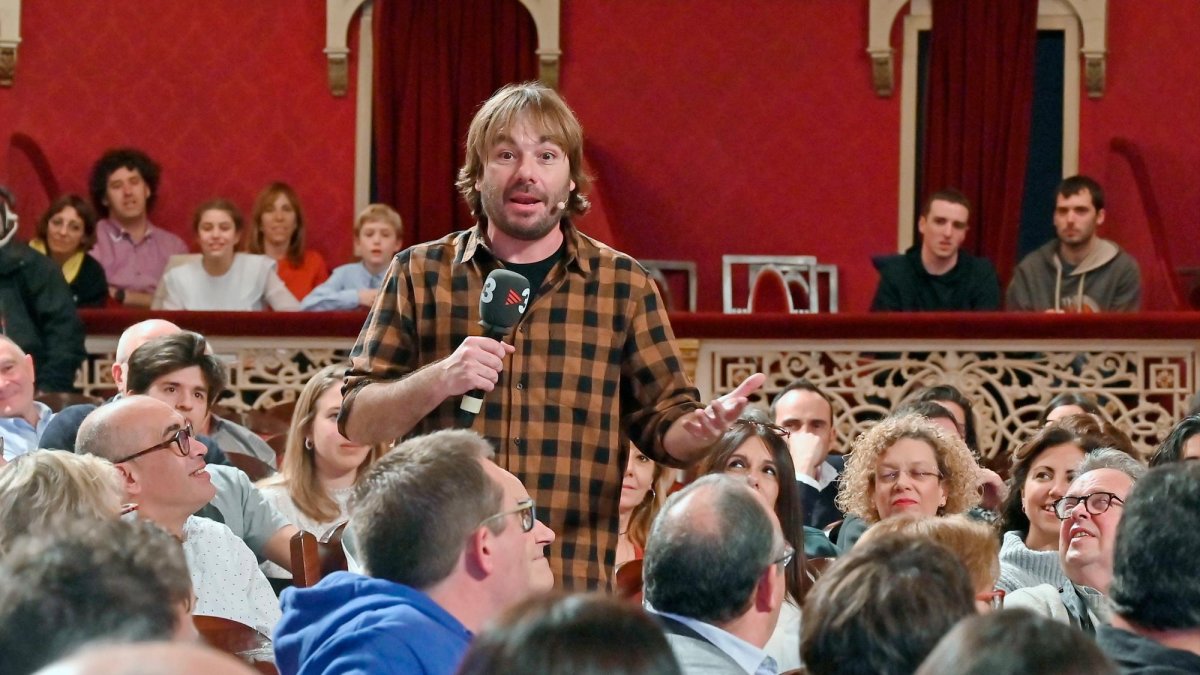 Quim Masferrer, presentando La Marató de TV3 del 2019, en el Teatre Fortuny de Reus.