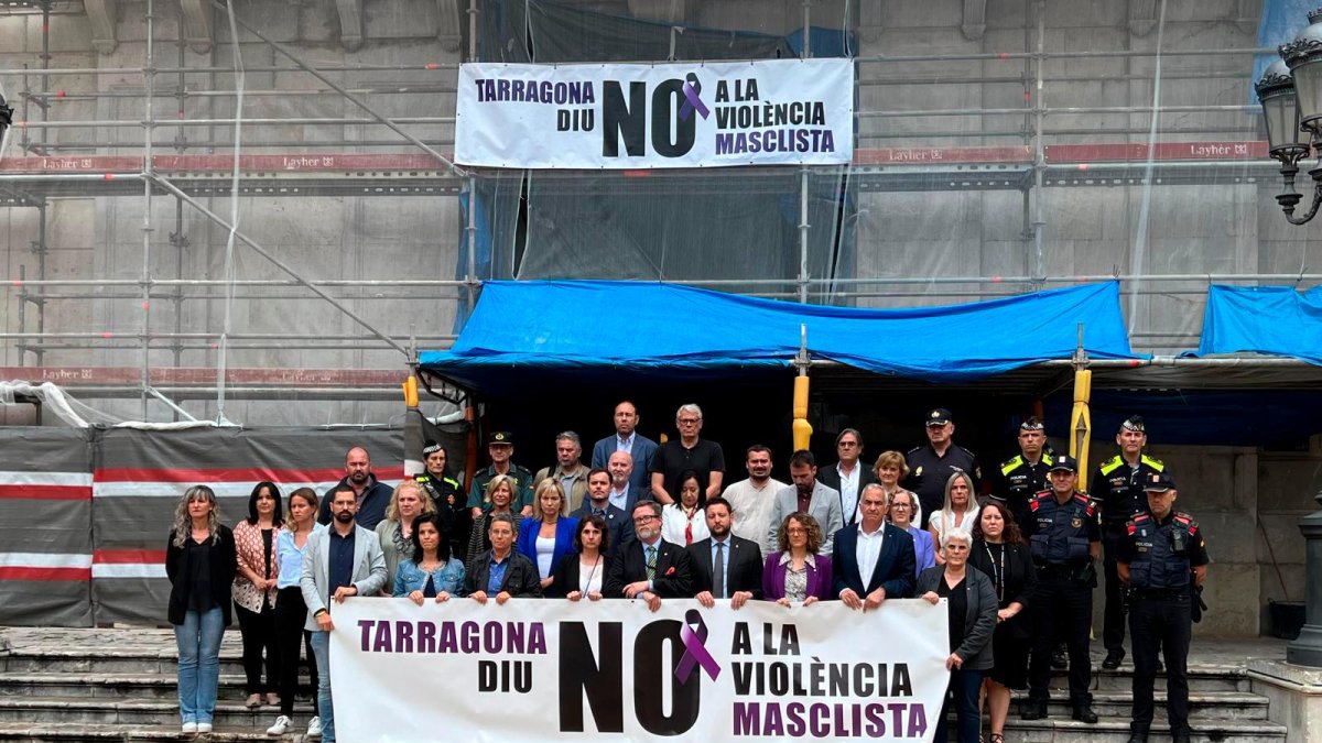 Minuto de silencio en Tarragona para condenar la muerte de la vecina de Sant Pere i Sant Pau