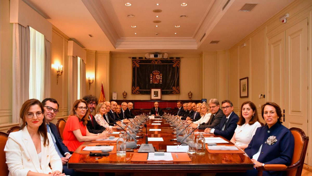 Sesión constitutiva del Consejo General del Poderi Judicial.