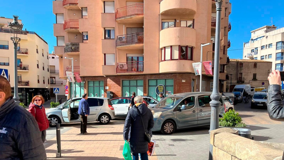 Los dos ocupantes abandonaron el vehículo. Uno de ellos, terminó detenido.