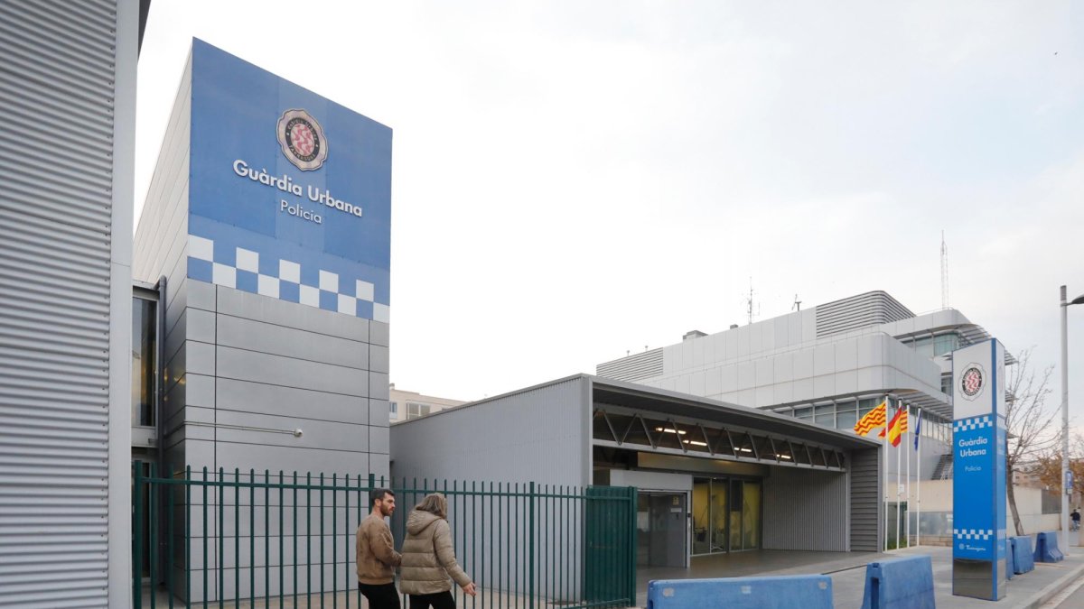 El Ayuntamiento quiere instalar placas solares en las dependencias de la Urbana.