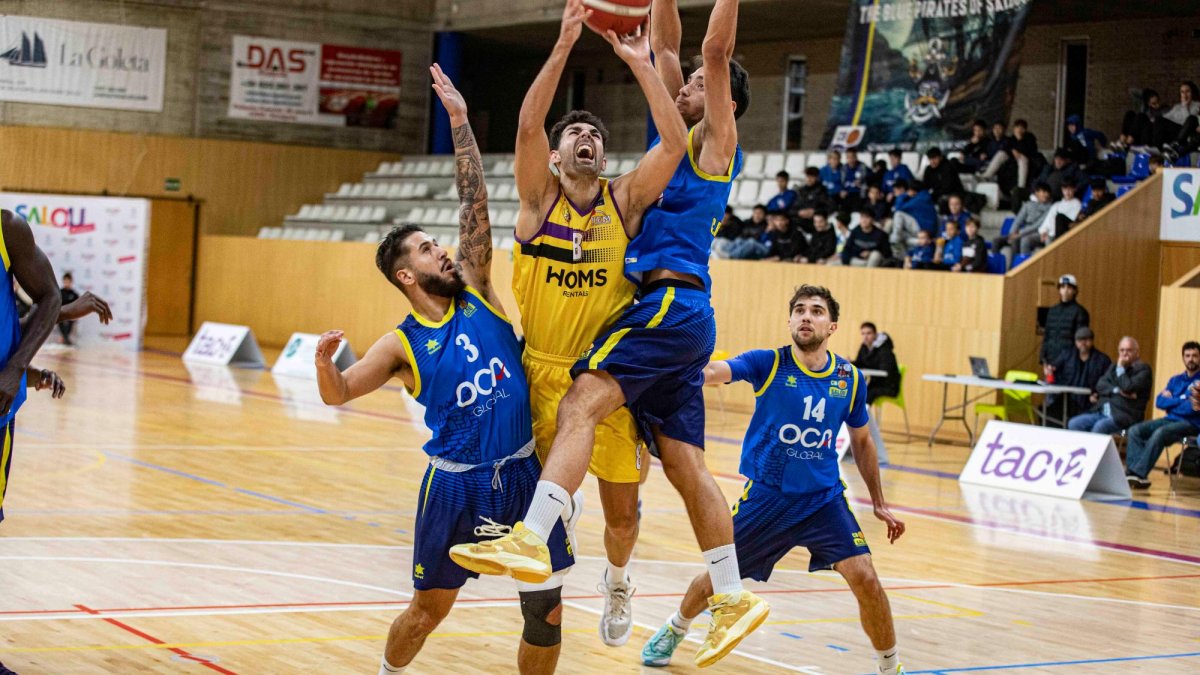 El CB Salou en un encuentro de esta temporada en casa.